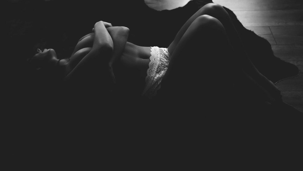 Jacksonville NC-Boudoir Photographer, swansboro NC boudoir photographer, emerald isle photographer, crystal coast north carolina boudoir photography, Wilmington NC boudoir photographer