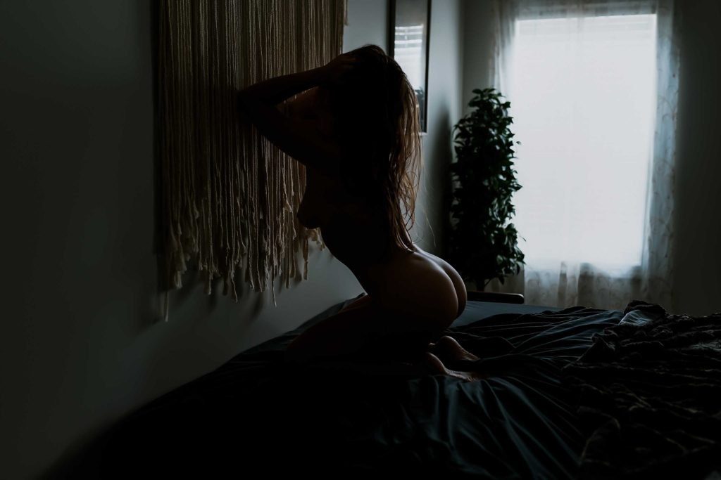 Jacksonville NC-Boudoir Photographer, swansboro NC boudoir photographer, emerald isle photographer, crystal coast north carolina boudoir photography, Wilmington NC boudoir photographer
