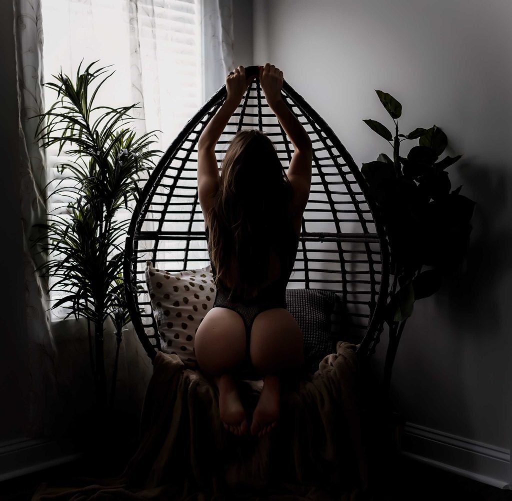 Jacksonville NC-Boudoir Photographer, swansboro NC boudoir photographer, emerald isle photographer, crystal coast north carolina boudoir photography, Wilmington NC boudoir photographer