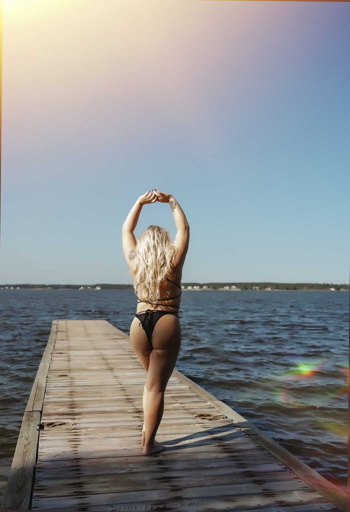 Outdoor boudoir photography, outdoor boudoir north carolina, beach boudoir north carolina, beach boudoir emerald isle, beach boudoir beaufort nc, Swansboro North Carolina Boudoir Photographer